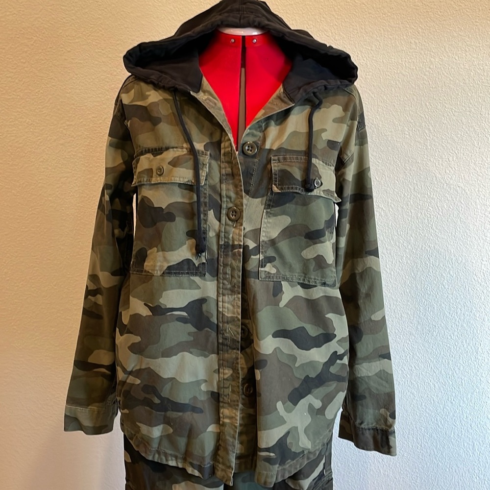 H&M camouflage jacket & bottom